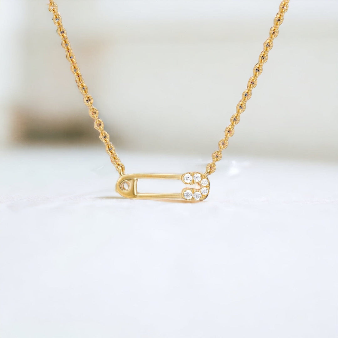 MINI SAFETY PIN NECKLACE