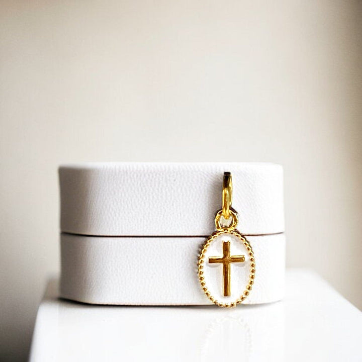 CROSS NECKLACE CHARM WHITE