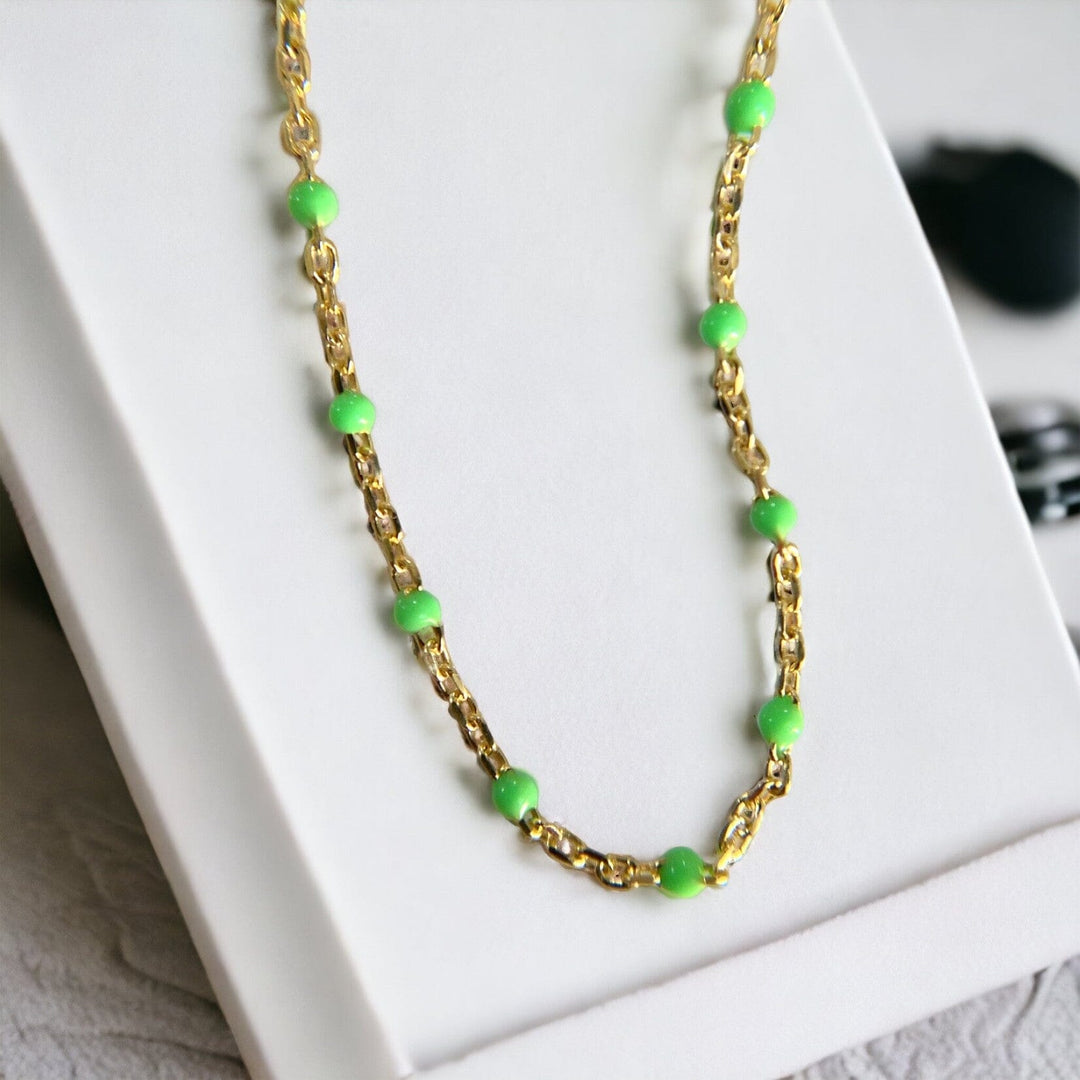 CLASSIC LIME RESIN NECKLACE