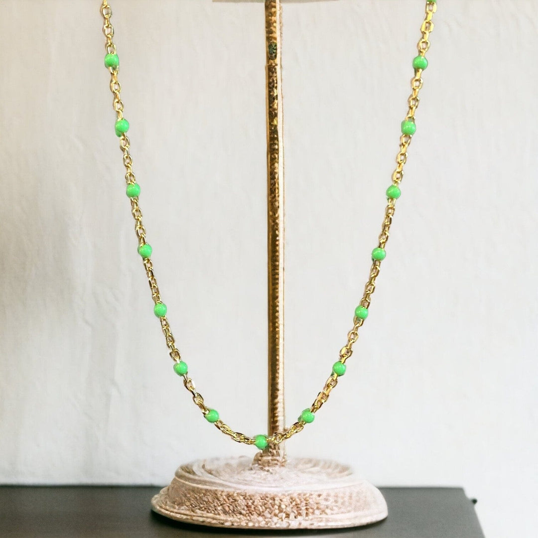 CLASSIC LIME RESIN NECKLACE