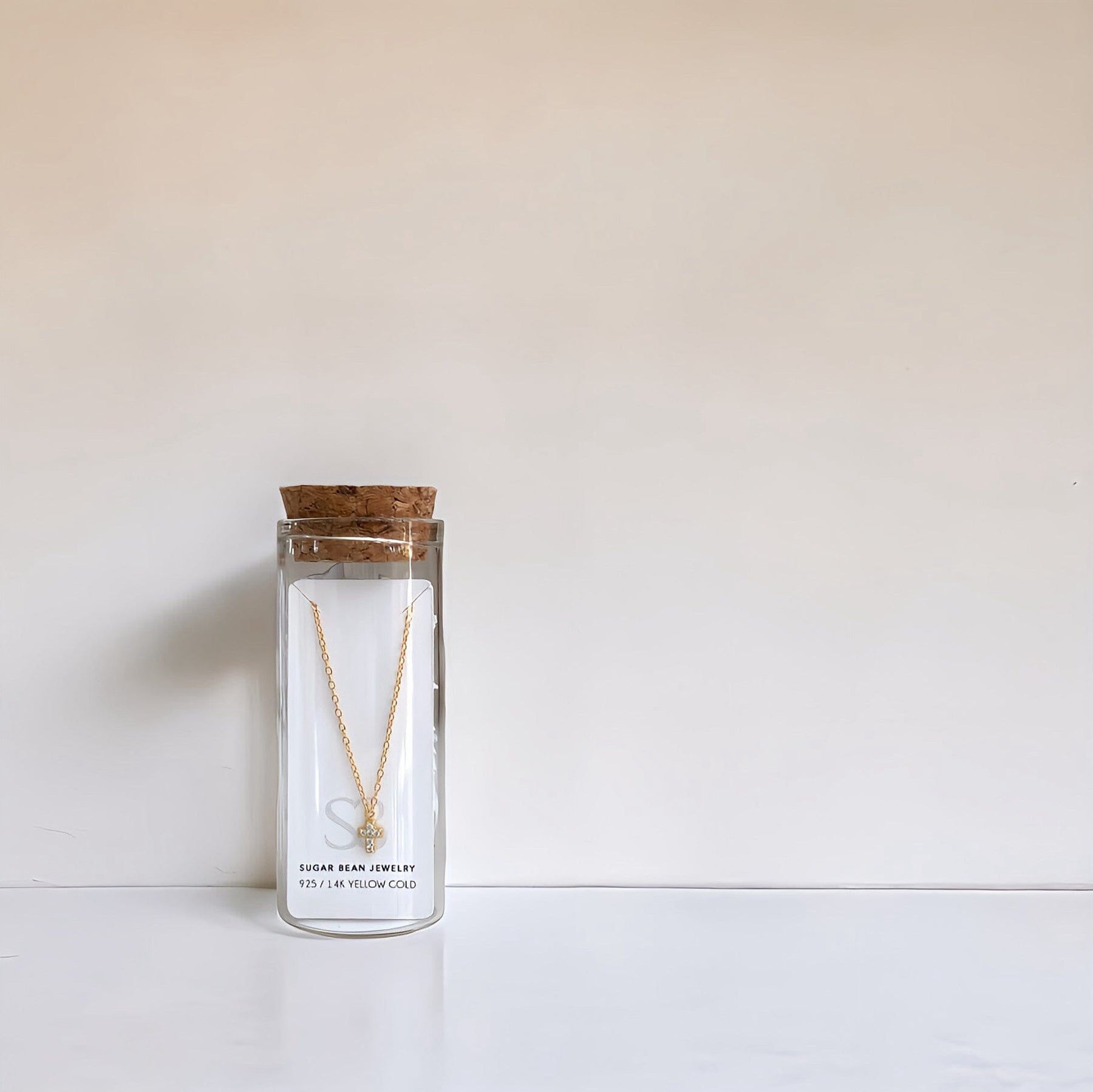 Mini cross necklace | Mini cross - Sugar Bean Jewelry