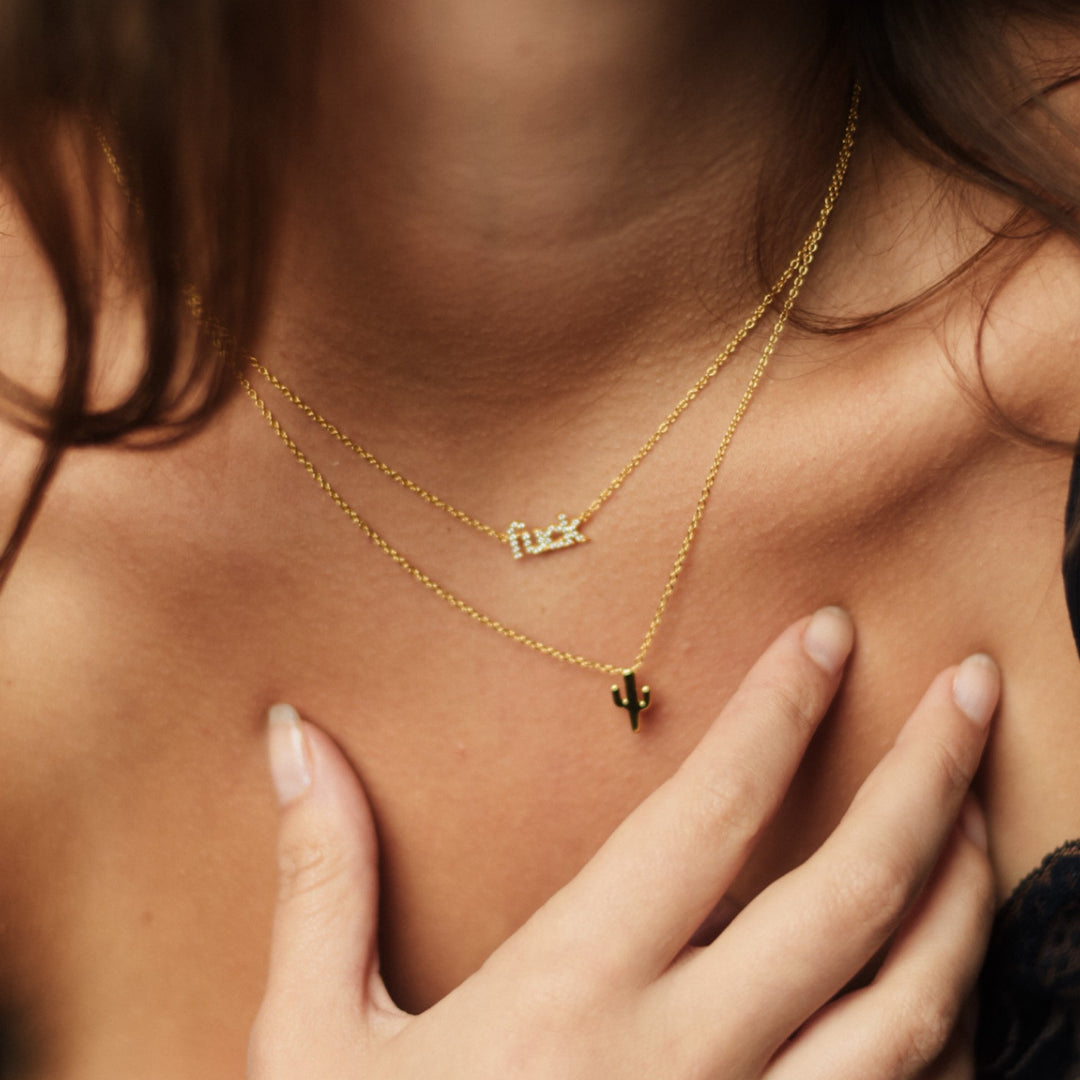 THE LITTLE F NECKLACE