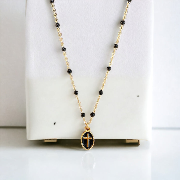 CROSS RESIN NECKLACE