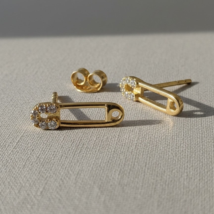 MINI SAFETY PIN STUDS