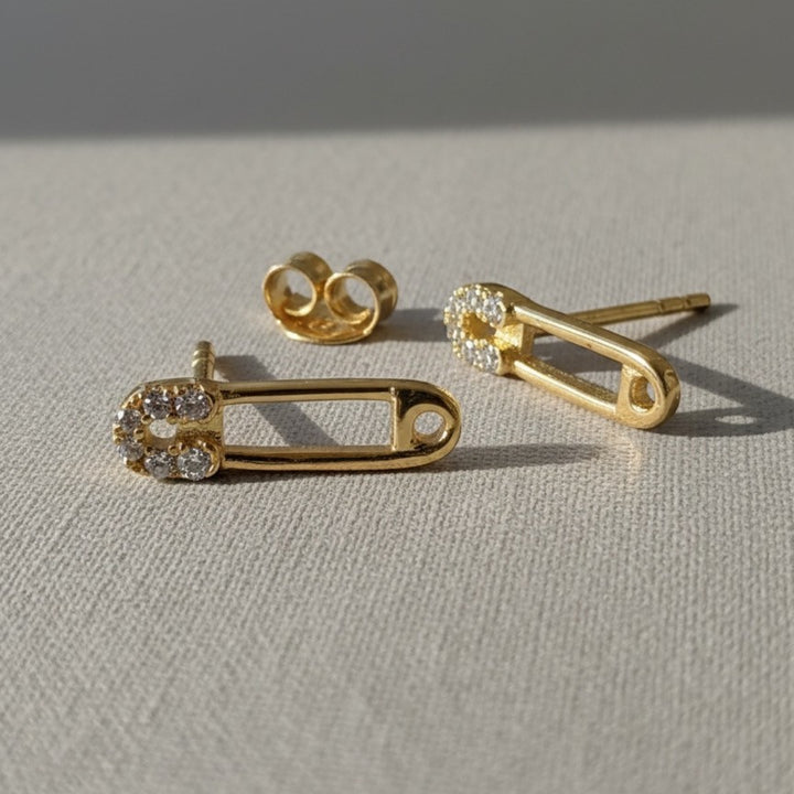 MINI SAFETY PIN STUDS