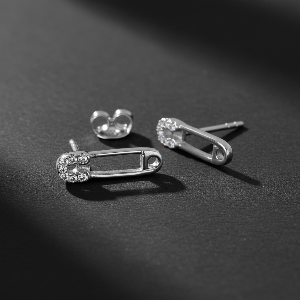 MINI SAFETY PIN STUDS