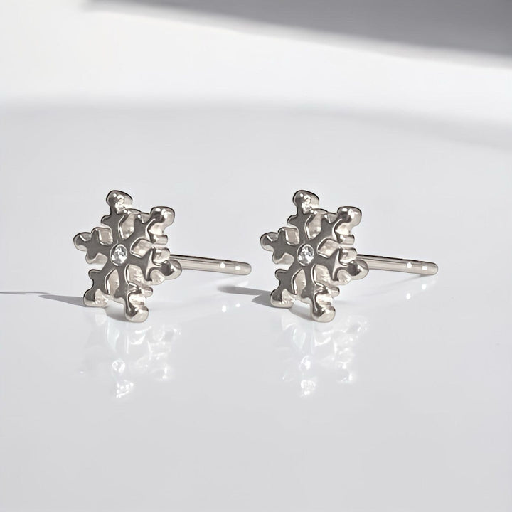 SMALL SNOWFLAKE STUDS