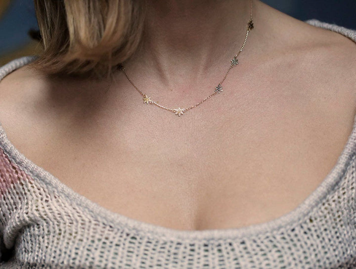 FROSTED SNOWFLAKE STATION NECKLACE