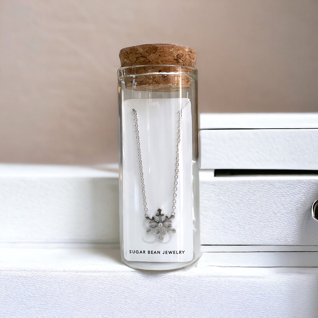 SNOWFLAKE NECKLACE