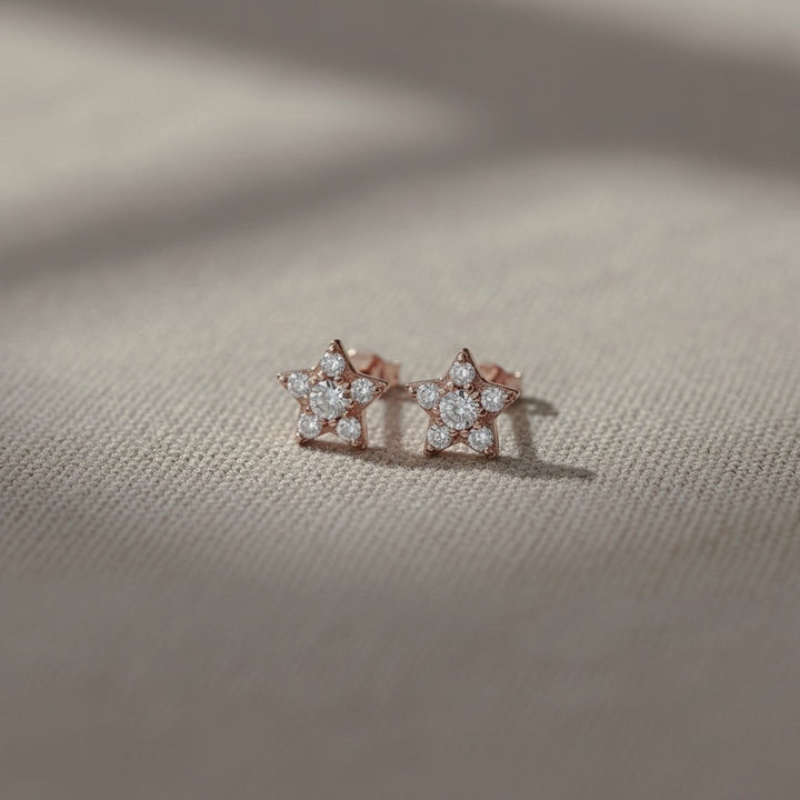 TEENY TINY STAR STUDS